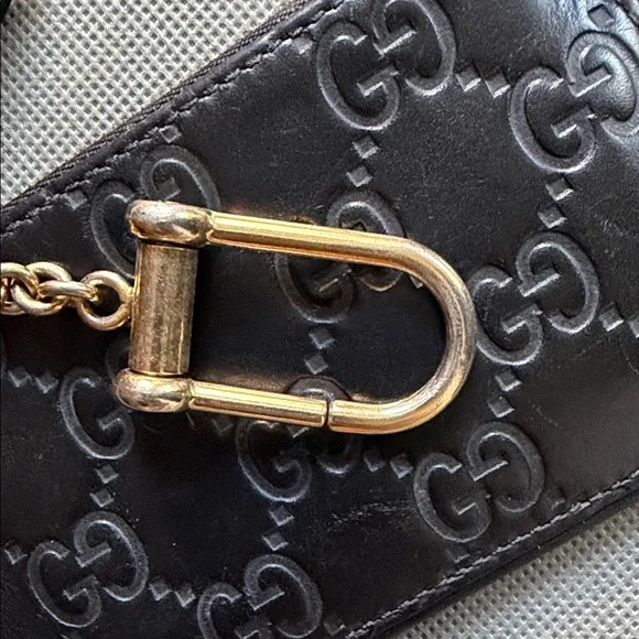 Gucci Black GG Embossed Leather Key & Card Holder with Gold Clip - Picture 6 of 7